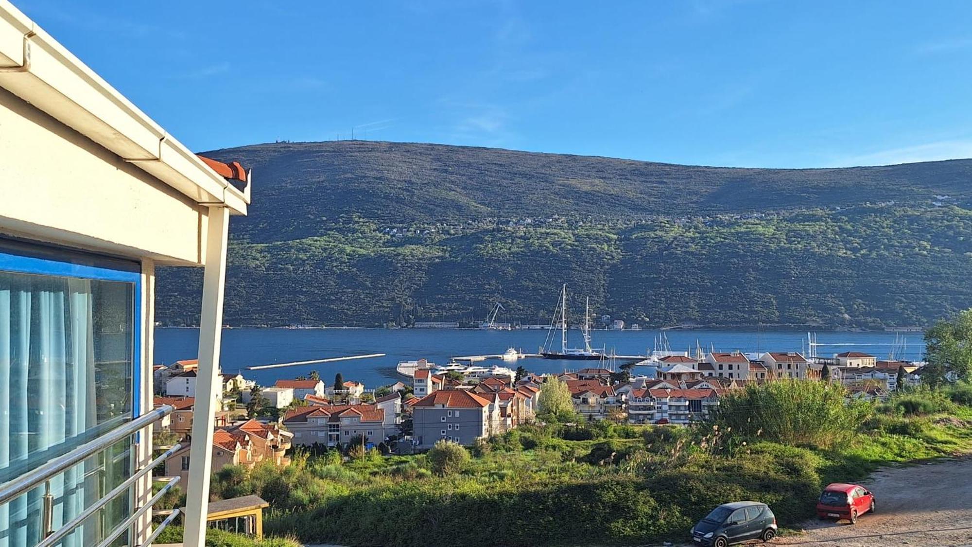 Villa Sea-N-Sun, 7 Bedrooms & Pool, Nearby Portonovi Marina. Thenovici Exterior photo